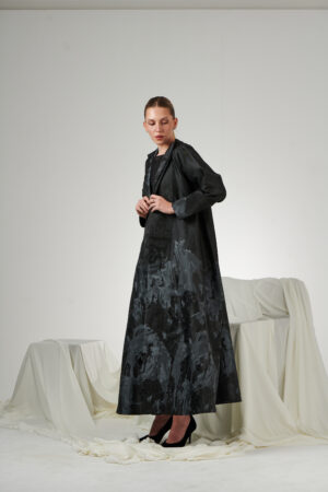 jacquard abaya with grey accent