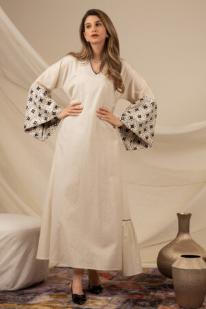 Linen Beige Kaftan with Black Zeej Sleeve - Image 4