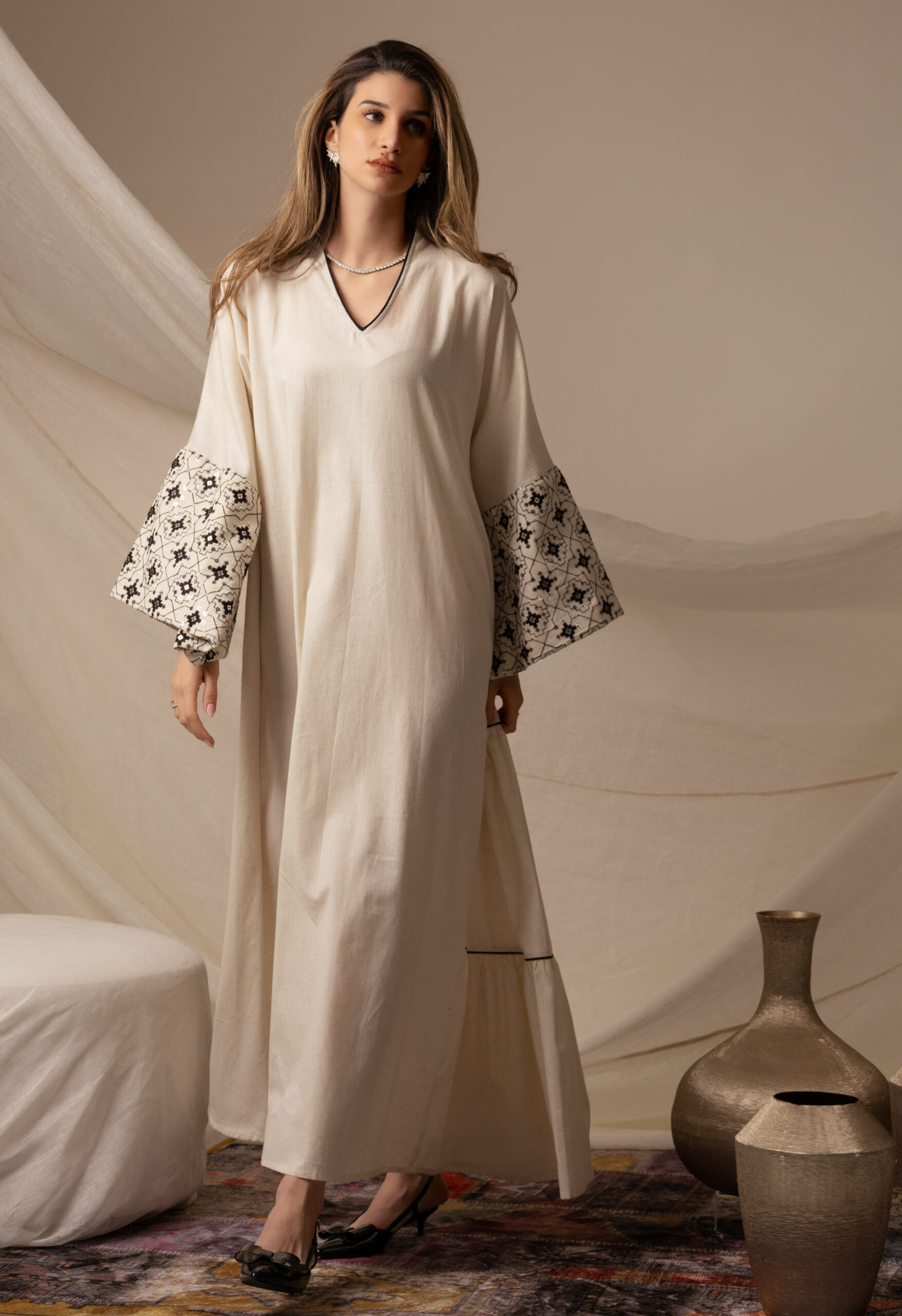 Linen Beige Kaftan with Black Zeej Sleeve - Image 1