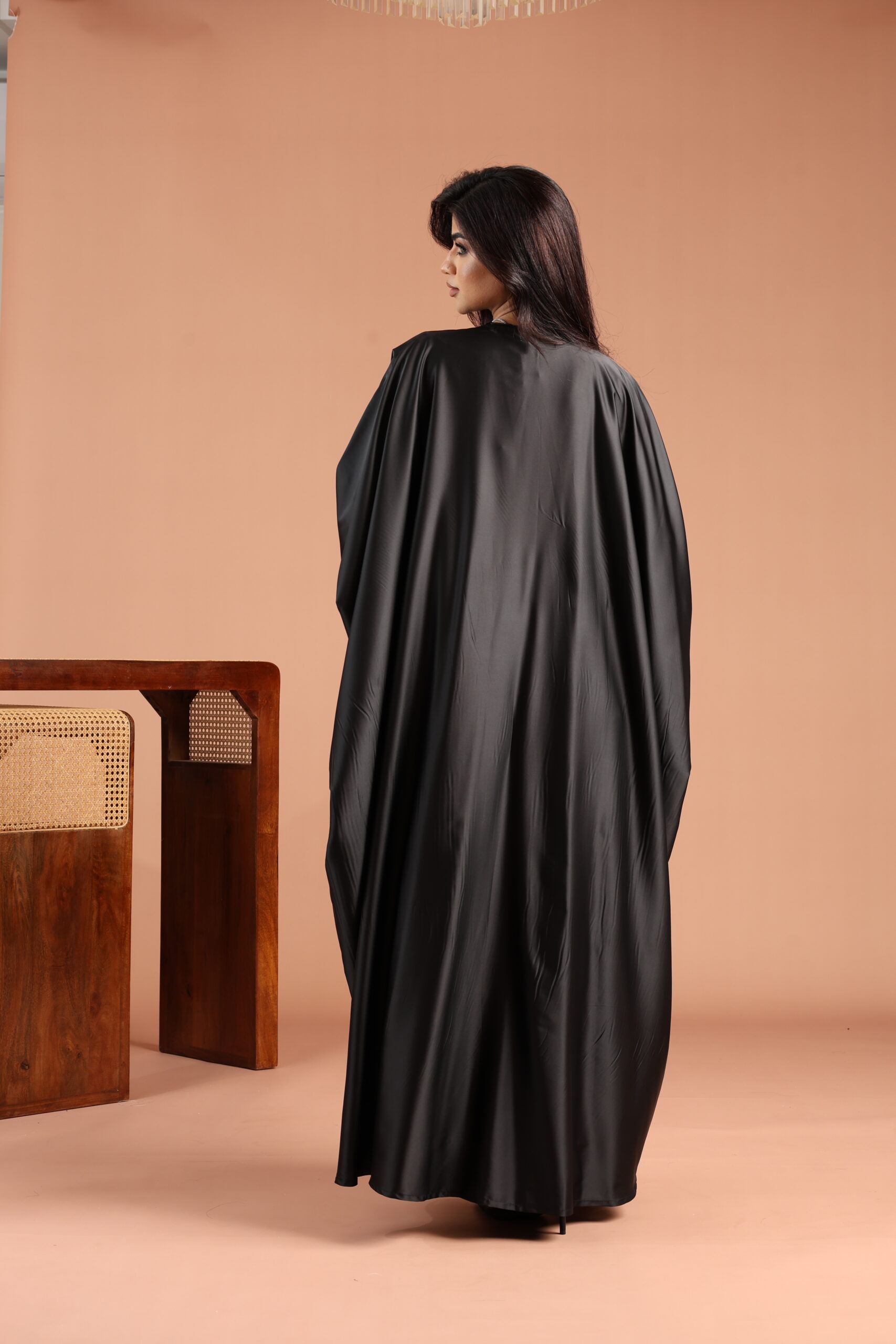 Black Silk Abaya - Image 4