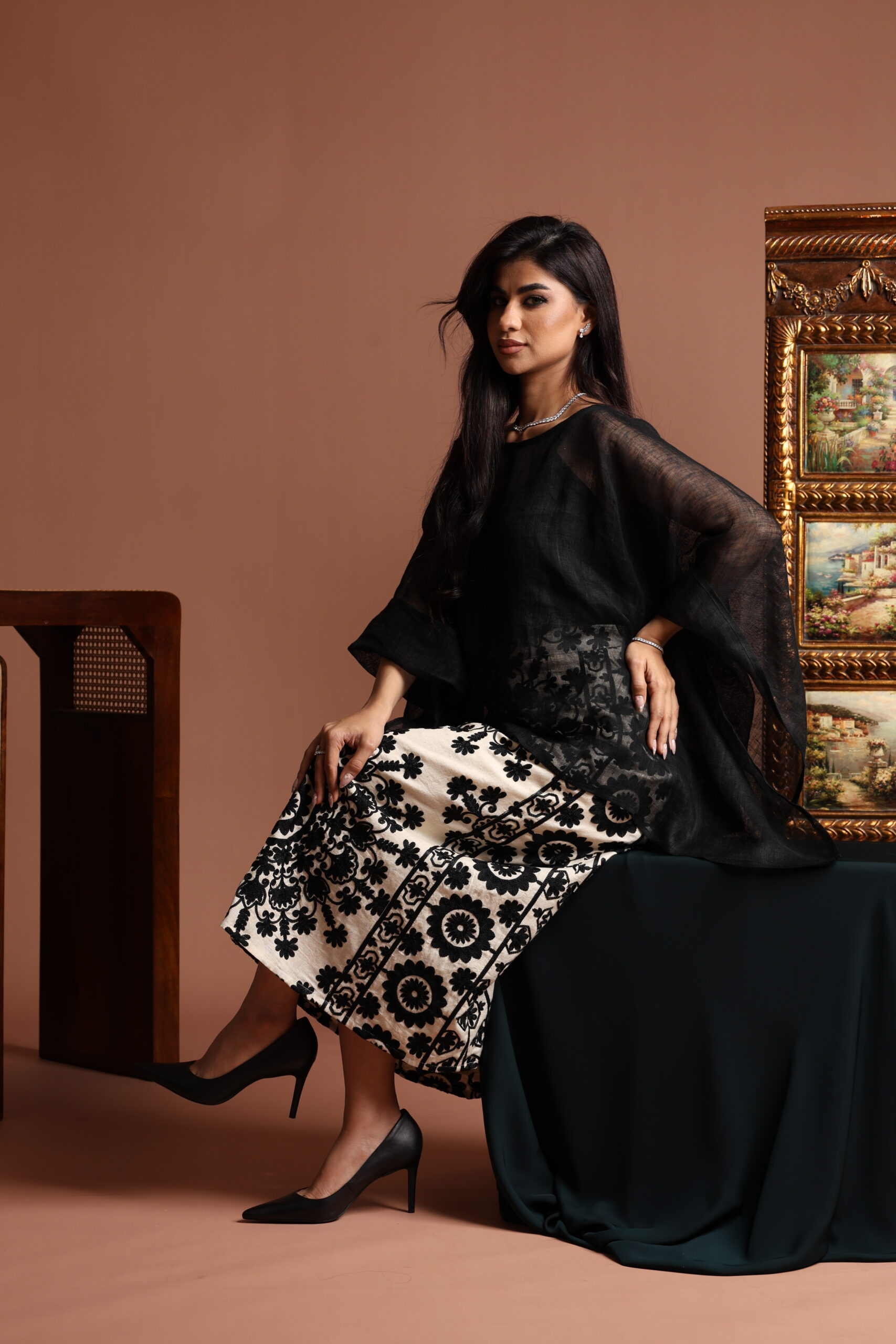 Black And White Linen Skirt Set - Image 1