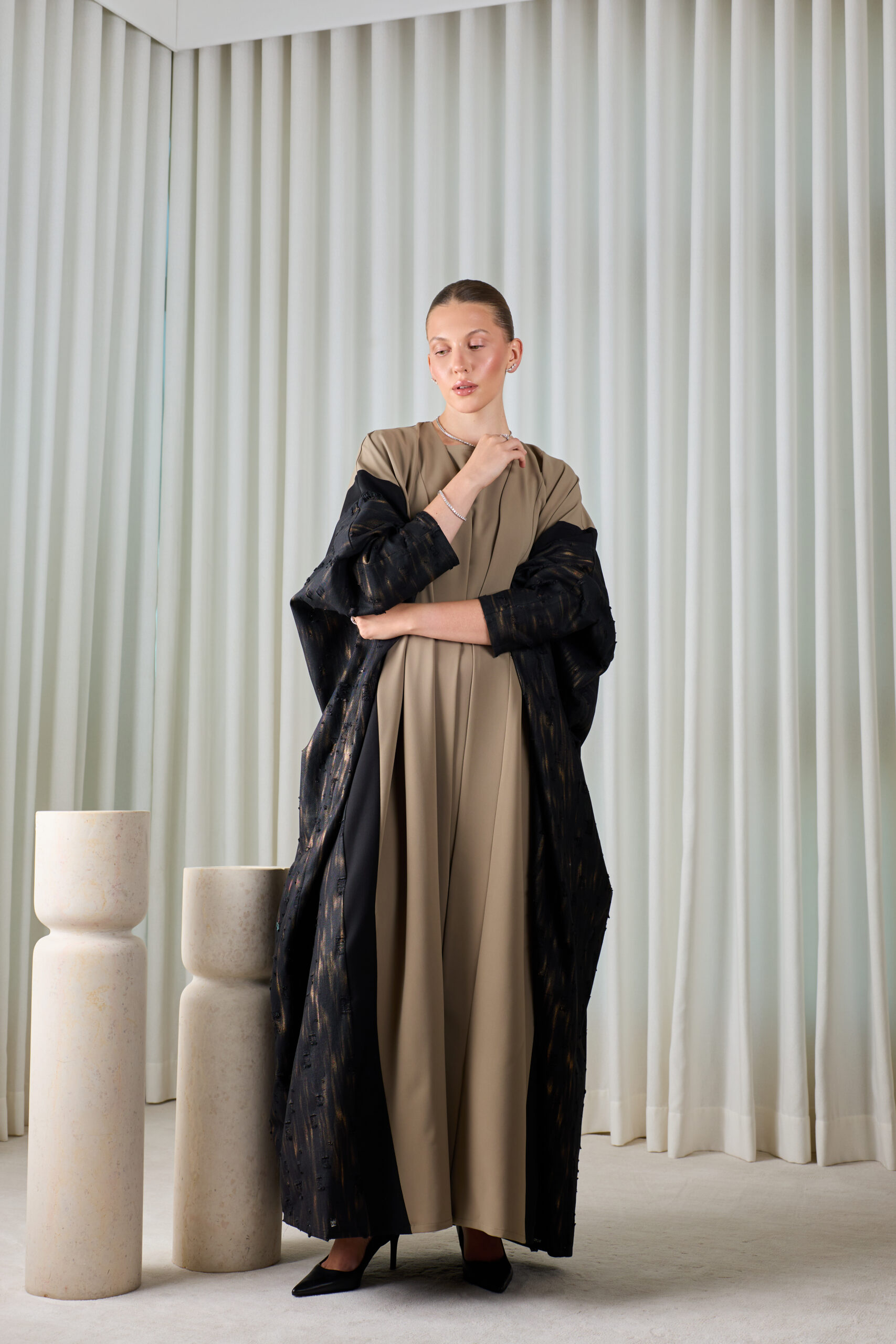 Taupe Noir Layered Abaya - Image 8